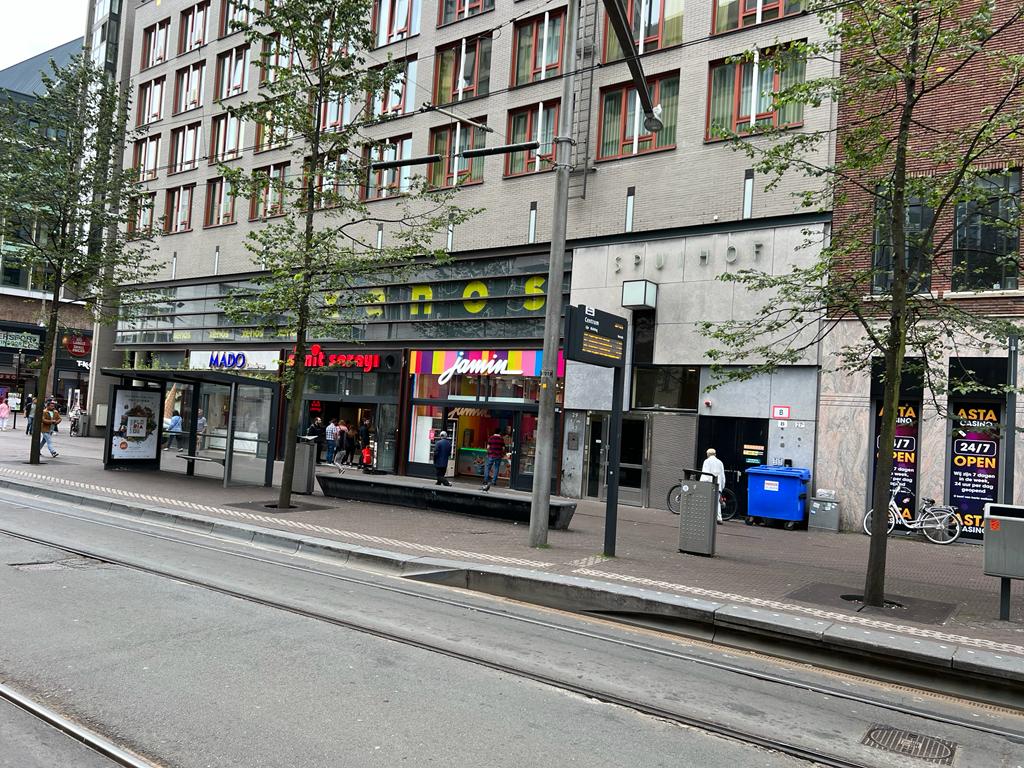 Spui 12-24 - front en overkant - 10 juli 2022 - 4